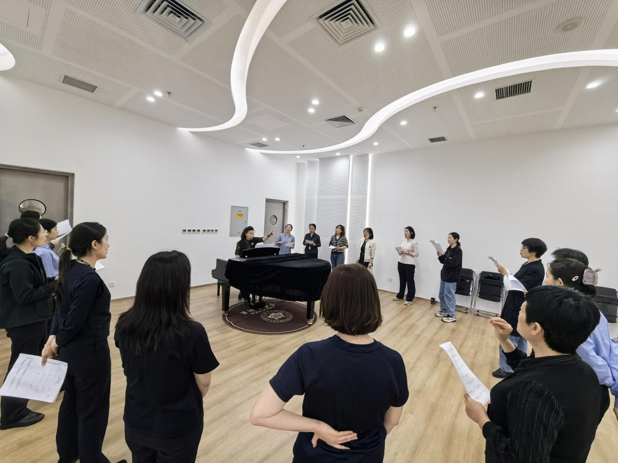 公安部办公厅合唱团赴北京市文化馆开展合唱培训