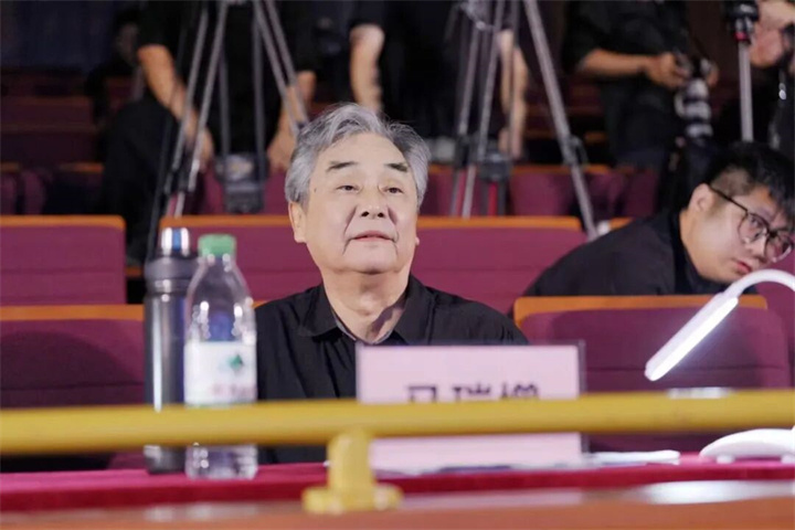 正在上传...