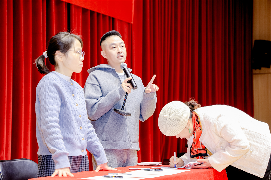 正在上传...
